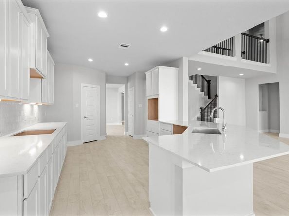 2132 Golden Spruce Court, Conroe TX 77301