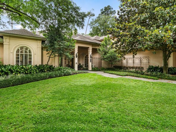 6 Mott Lane, Houston TX 77024