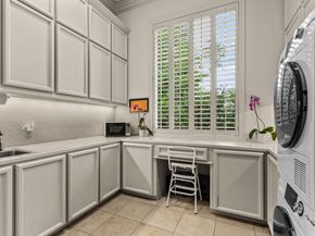 6 Mott Lane, Houston TX 77024