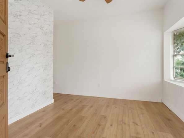 7630 Canal Street, Houston TX 77012