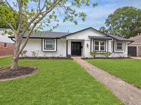 9710 Bob White Drive, Houston TX 77096