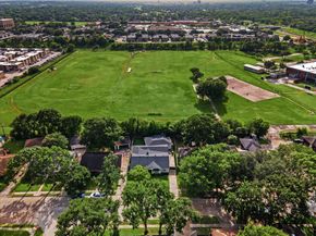 9710 Bob White Drive, Houston TX 77096