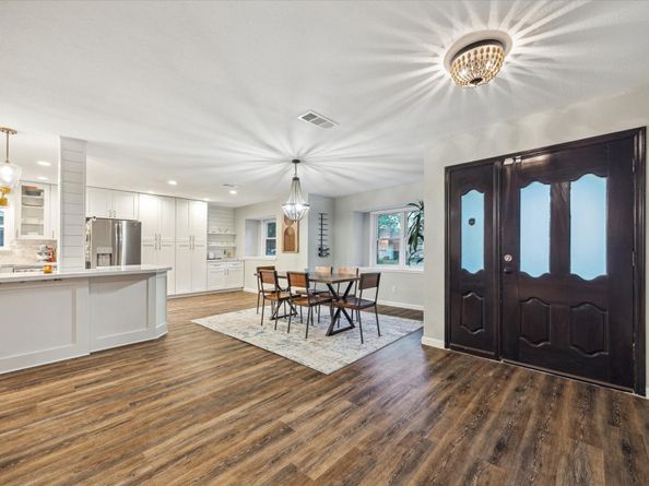 9710 Bob White Drive, Houston TX 77096
