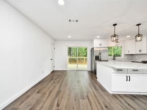 33 Kittiwake Court, The Woodlands TX 77380