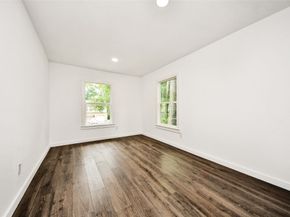 33 Kittiwake Court, The Woodlands TX 77380