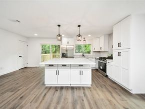 33 Kittiwake Court, The Woodlands TX 77380