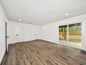 33 Kittiwake Court, The Woodlands TX 77380
