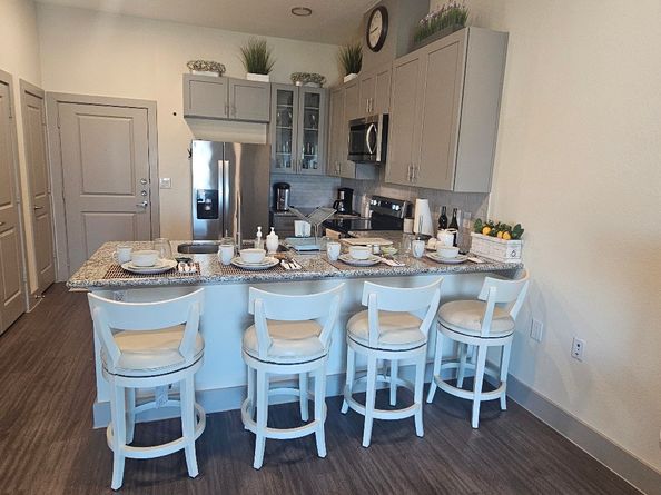 6955 Turtlewood Dr 607, Houston TX 77072
