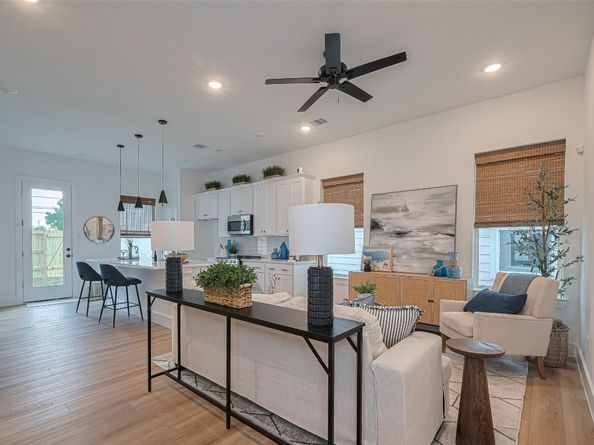 2120 Creston Drive A/B, Houston TX 77026
