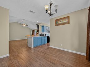 2719 Flintrock Circle, Houston TX 77067