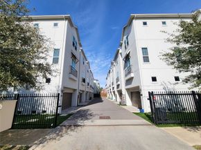 1315 W 24th Street A, Houston TX 77008