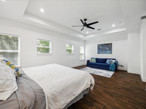 5021 Creekmont Drive, Houston TX 77091