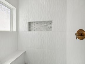 5021 Creekmont Drive, Houston TX 77091