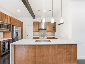 5905 Kiam Street B, Houston TX 77007