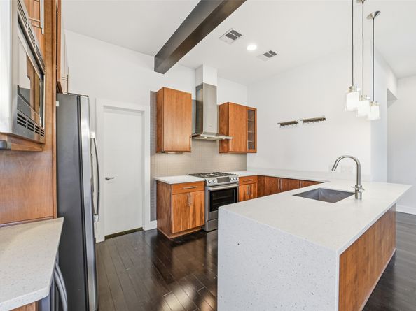 5905 Kiam Street B, Houston TX 77007