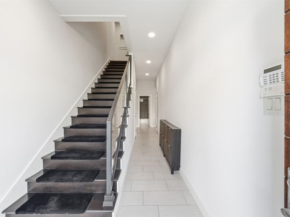 5905 Kiam Street B, Houston TX 77007