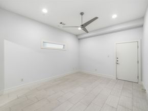 5905 Kiam Street B, Houston TX 77007