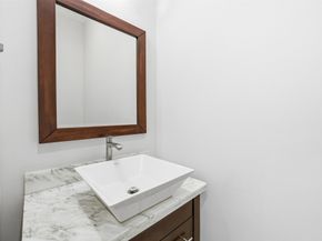 5905 Kiam Street B, Houston TX 77007