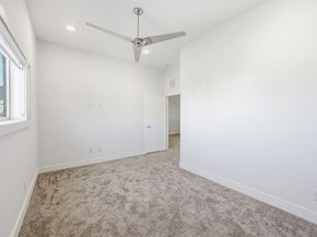 5905 Kiam Street B, Houston TX 77007