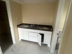 10102 Old Towne Lane, Sugar Land TX 77498