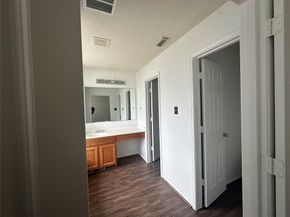 10331 Ravenwood View Lane, Houston TX 77075