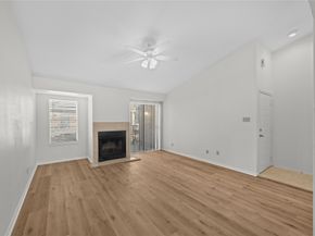 10811 Richmond Avenue 72, Houston TX 77042