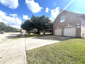 8210 Solara Bend, Houston TX 77083