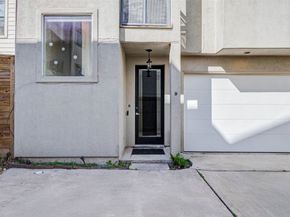 5715 Larkin Street D, Houston TX 77007