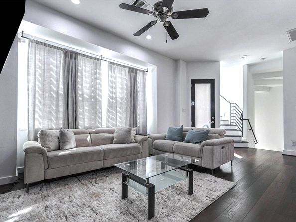 5715 Larkin Street D, Houston TX 77007