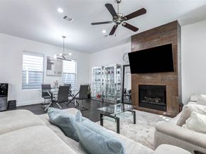 5715 Larkin Street D, Houston TX 77007