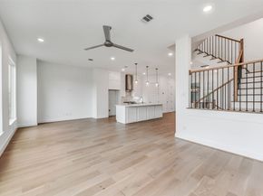 806 Fisher Street C, Houston TX 77018