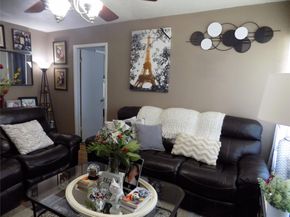 5016 Creekmont Drive, Houston TX 77091