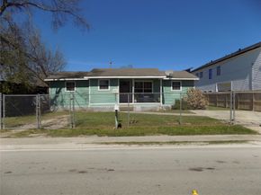5016 Creekmont Drive, Houston TX 77091