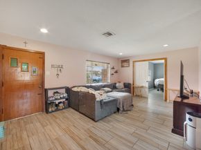 8901 Woodlyn Road, Houston TX 77078