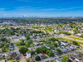 1322 E 36th Street, Houston TX 77022