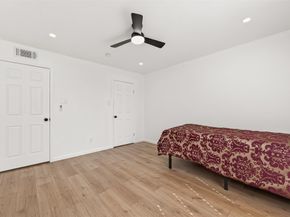 12500 Sandpiper Drive 5, Houston TX 77035