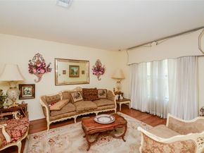 1022 Saddle Rock Drive, Houston TX 77088