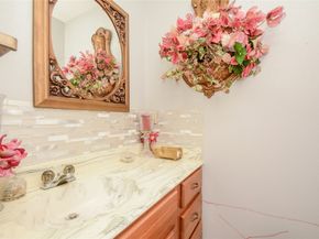 1022 Saddle Rock Drive, Houston TX 77088
