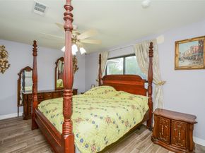 1022 Saddle Rock Drive, Houston TX 77088