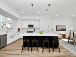 4804 Elysian Street A, Houston TX 77009