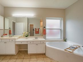 11507 Canyon Woods Drive, Tomball TX 77377
