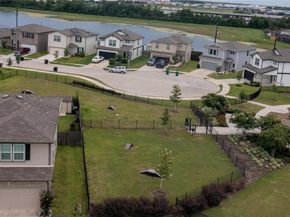 7047 Hobby Wind Ridge Drive, Houston TX 77075
