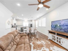 1038 Timbergrove Yards Lane, Houston TX 77008