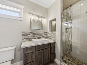 206 N Street, Houston TX 77009