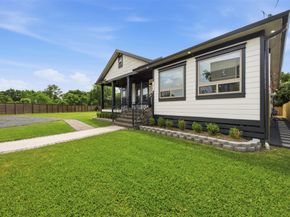 206 N Street, Houston TX 77009