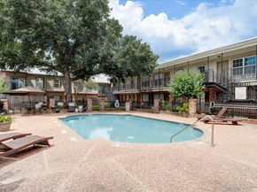 3131 Southwest Freeway C29, Houston TX 77098