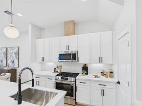 5027 Golden Forest Drive C, Houston TX 77091