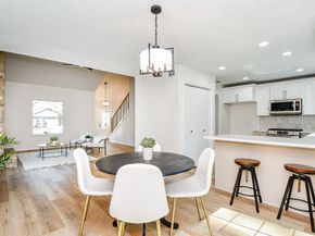 21 Edgewood Forest Ct, The Woodlands TX 77381