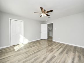 5823 Southgood Street, Houston TX 77033