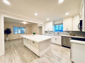 5226 Loch Lomond Drive Drive, Houston TX 77096